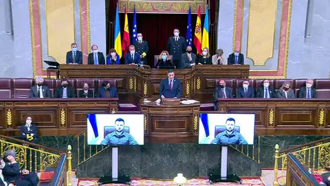 Pedro Sánchez, sobre Zelenski: "Es un ejemplo de dignidad y resistencia frente a la brutal agresión de Putin" Pedro Sánchez, sobre Zelenski: "Es un ejemplo de dignidad y resistencia frente a la brutal agresión de Putin"