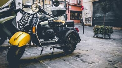 La viral nota que dejó al dueño de una moto tras presenciar cómo otro vehículo la tiró al suelo: 