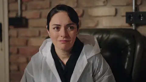 Safiye se disculpa con Tomris y, con el corazón en la mano, le cuenta todos sus miedos Mejores momentos| Capítulo 73