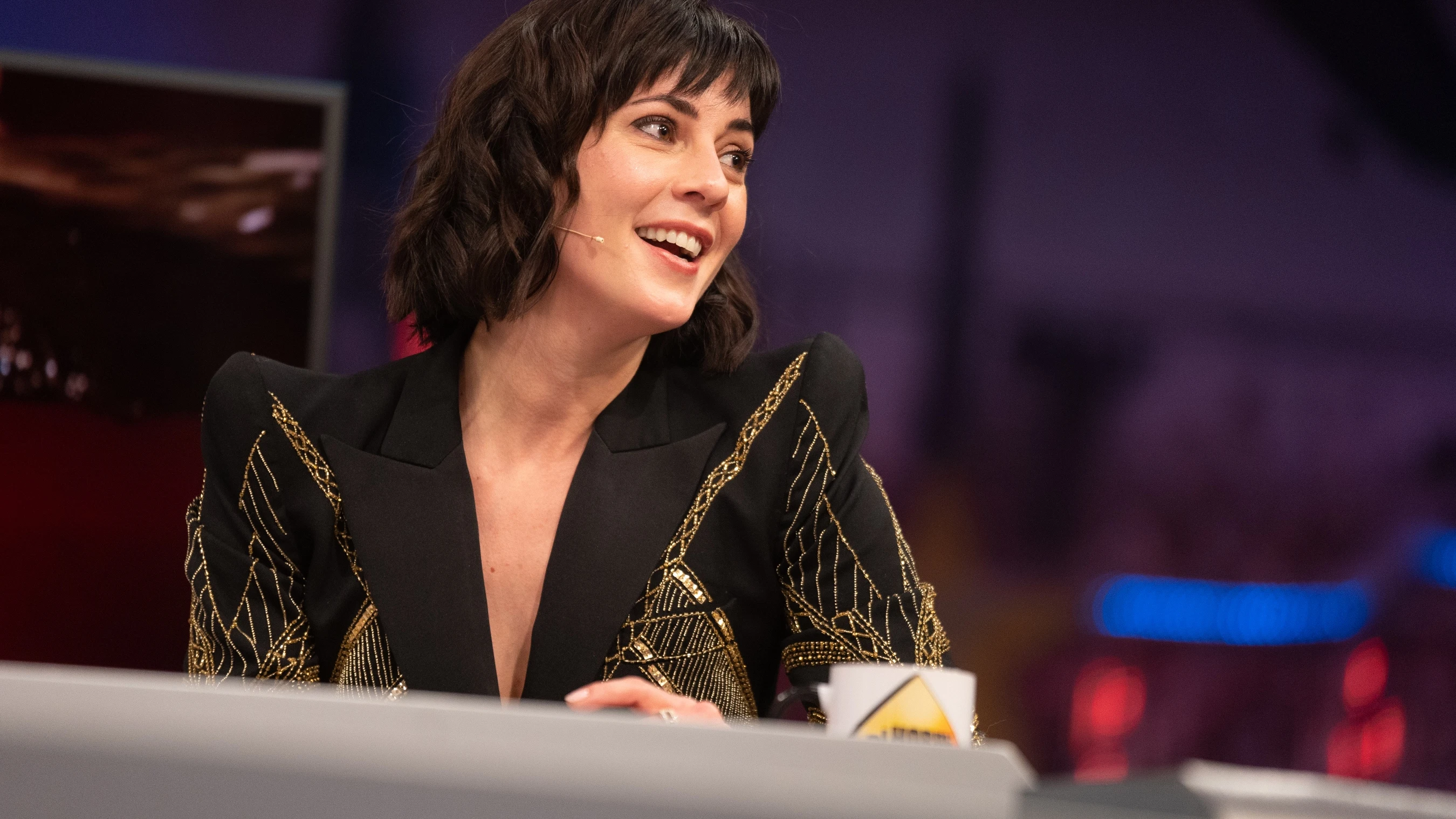 Eva Ugarte, sin tapujos en 'El Hormiguero 3.0' sobre su escena de sexo en su nueva película: "Destrozamos el capó" Eva Ugarte, sin tapujos en 'El Hormiguero 3.0' sobre su escena de sexo en su nueva película: "Destrozamos el capó"