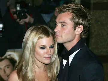 Sienna Miller y Jude Law Sienna Miller y Jude Law