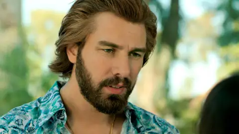 Fikret intenta impedir que Müjgan se marche para siempre: “Estas temblando” Fikret intenta impedir que Müjgan se marche para siempre: “Estas temblando”