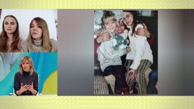 Dos hermanas ucranianas separadas al nacer se reencuentran tras el estallido de la guerra: 