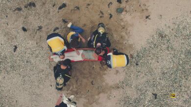 Volkan, impactado ante el accidente de Asya y Derin: ¿Conseguirán sobrevivir?