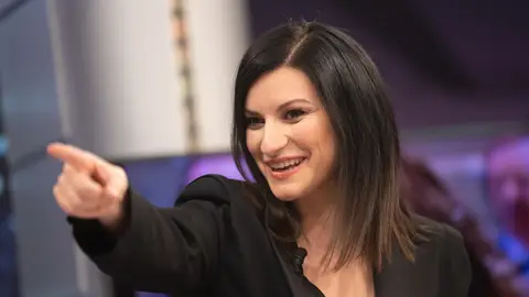 Laura Pausini enseña en 'El Hormiguero 3.0' su dormitorio de adolescente... ¡con los posters de sus ídolos! Laura Pausini enseña en 'El Hormiguero 3.0' su dormitorio de adolescente... ¡con los posters de sus ídolos!