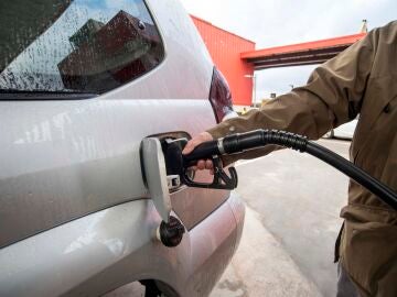 Respiro en el precio de la gasolina con un descenso de más del 10% en la última semana