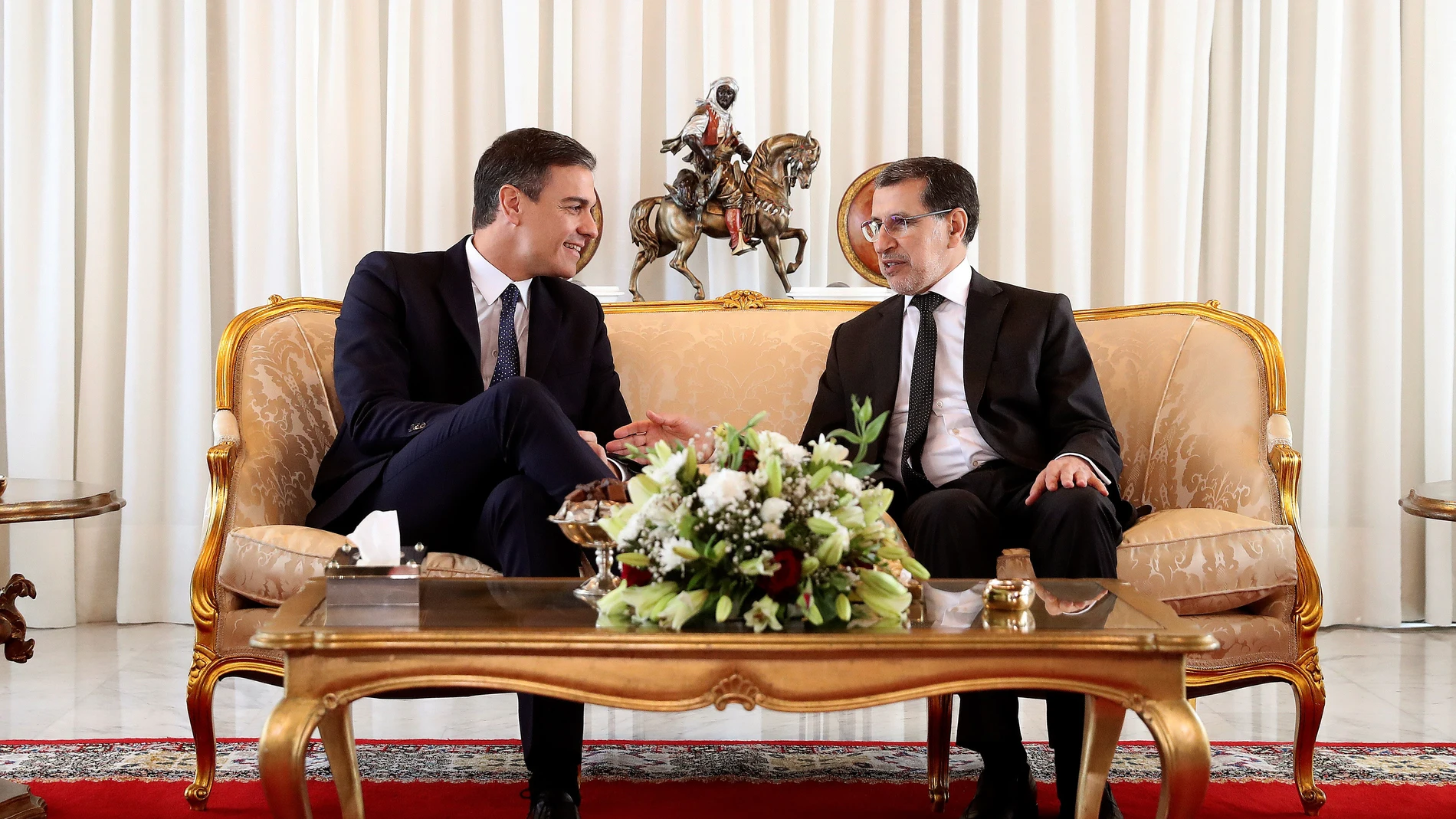 El presidente del Gobierno español, Pedro Sánchez, durante la reunión con el primer ministro marroquí, Saadedín Al Othmani