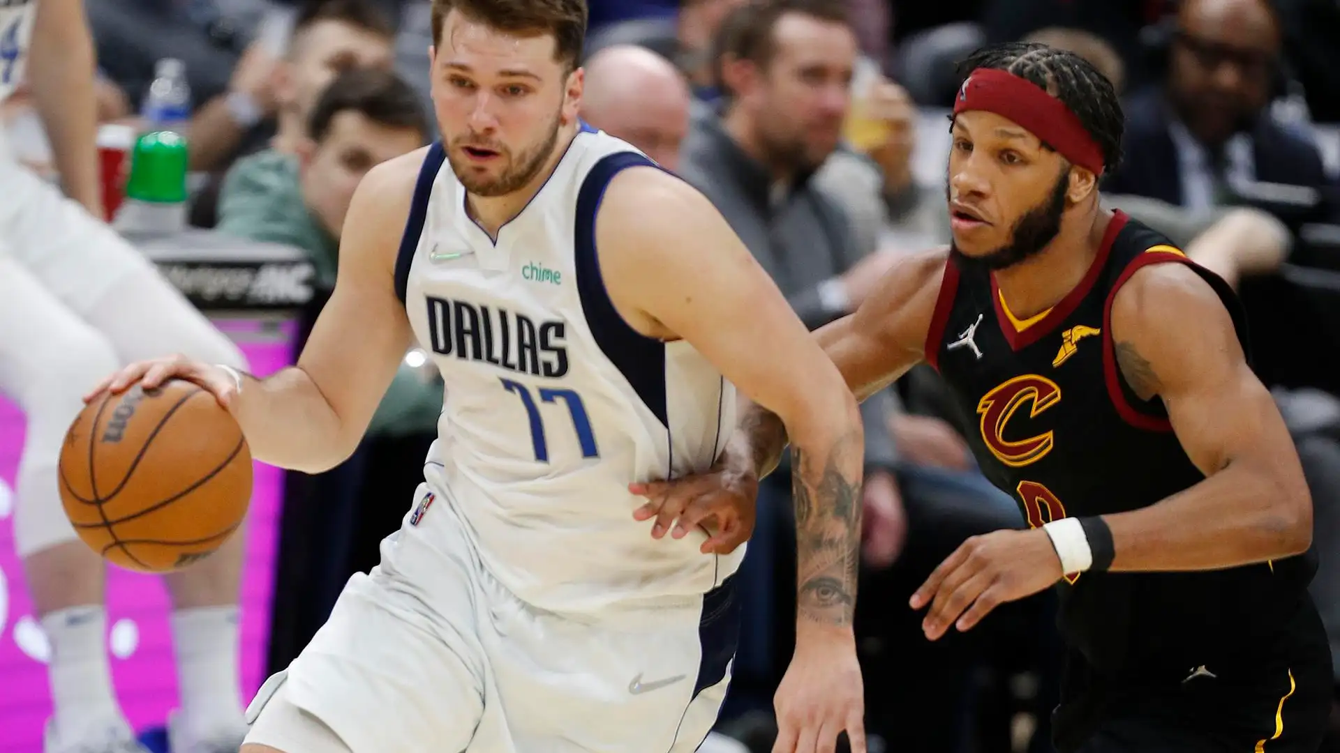 Luka Doncic durante un partido de la NBA Luka Doncic durante un partido de la NBA