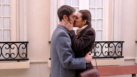 Raúl afianza su relación con Julieta: "Eres muy importante para mí" Raúl afianza su relación con Julieta: "Eres muy importante para mí"