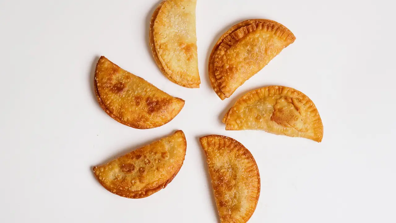 El 8 de abril se celebra el Día Mundial de la Empanada. El 8 de abril se celebra el Día Mundial de la Empanada.