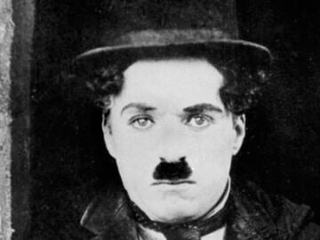 Efemérides de hoy 16 de abril de 2022: El 16 de abril de 1889, nació en Londres, Inglaterra, el multifacético Charles Chaplin