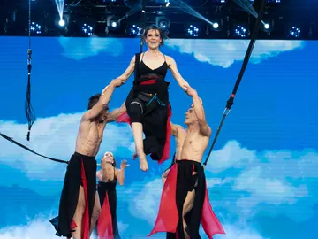 Raquel Sánchez Silva vuela en las Acrobacías extremas Raquel Sánchez Silva vuela en las Acrobacías extremas