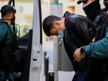 Procesados por sedición los 21 migrantes fugados del avión marroquí que aterrizó en Palma 