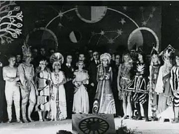 Efemérides de hoy 14 de Abril de 2022: El 14 de abril pero de 1936 el grupo de teatro “La Barraca” hace su última representación en Barcelona