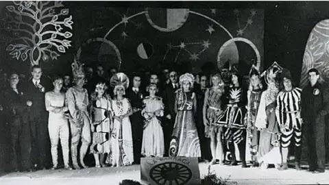 Efemérides de hoy 14 de Abril de 2022: El 14 de abril pero de 1936 el grupo de teatro “La Barraca” hace su última representación en Barcelona Efemérides