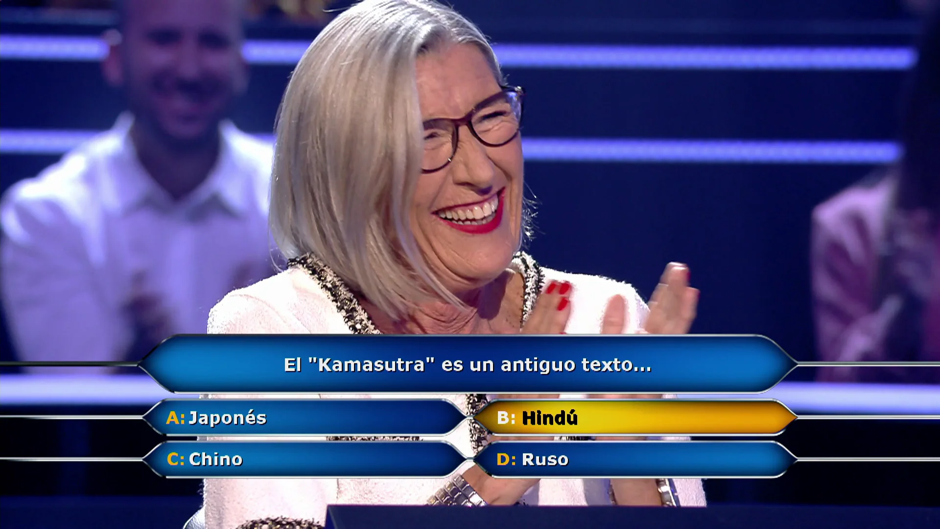 Juanra Bonet ha bromeado con la rapidez con la que Lola ha respondido a esta atrevida pregunta.