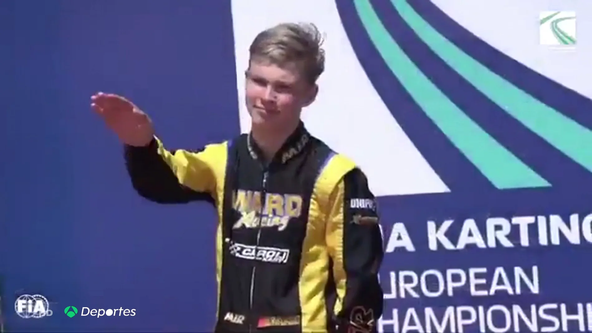 La FIA investiga a un piloto ruso de 15 años por hacer el saludo nazi en el podio