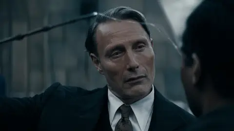 Mads Mikkelsen como Grindelwald en 'Animales Fantásticos' Mads Mikkelsen como Grindelwald en 'Animales Fantásticos'