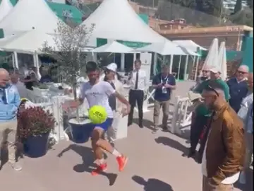 Djokovic se marca un rondo con Nemyar y Verrati en Montecarlo Djokovic se marca un rondo con Nemyar y Verrati en Montecarlo