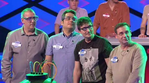 Una curiosa pregunta sobre personajes históricos le arrebata el pleno a los ‘Sindulfos’ Una curiosa pregunta sobre personajes históricos le arrebata el pleno a los ‘Sindulfos’