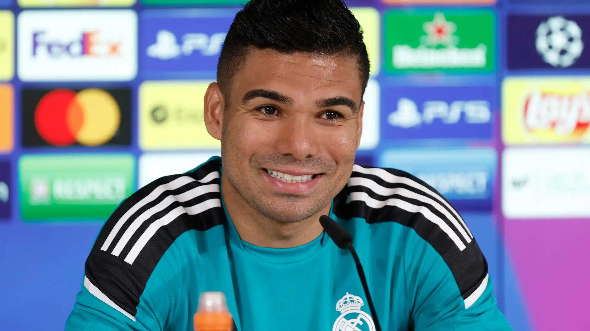 Casemiro defiende a Bale y pide que no le piten Casemiro defiende a Bale y pide que no le piten