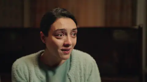 La sorprendente propuesta de Esat a Gülben: "No esperemos más. Cásate conmigo" La sorprendente propuesta de Esat a Gülben: "No esperemos más. Cásate conmigo"