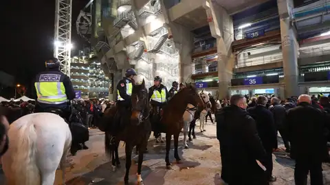 Dispositivo policial en el Bernabéu Dispositivo policial en el Bernabéu
