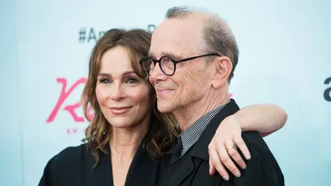 Jennifer Grey y su padre el actor de 'Cabaret' Joel Grey Jennifer Grey y su padre el actor de 'Cabaret' Joel Grey