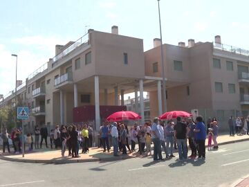 Piquete vecinal para evitar la okupación en Murcia