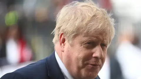 Johnson vuelve a pedir perdón por las fiestas en Downing Street durante el confinamiento Johnson vuelve a pedir perdón por las fiestas en Downing Street durante el confinamiento