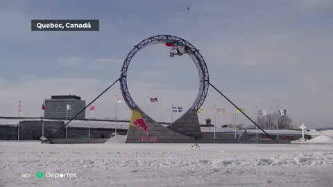 El espectacular looping con una moto de agua de Levy Latal El espectacular looping con una moto de agua de Levy Latal