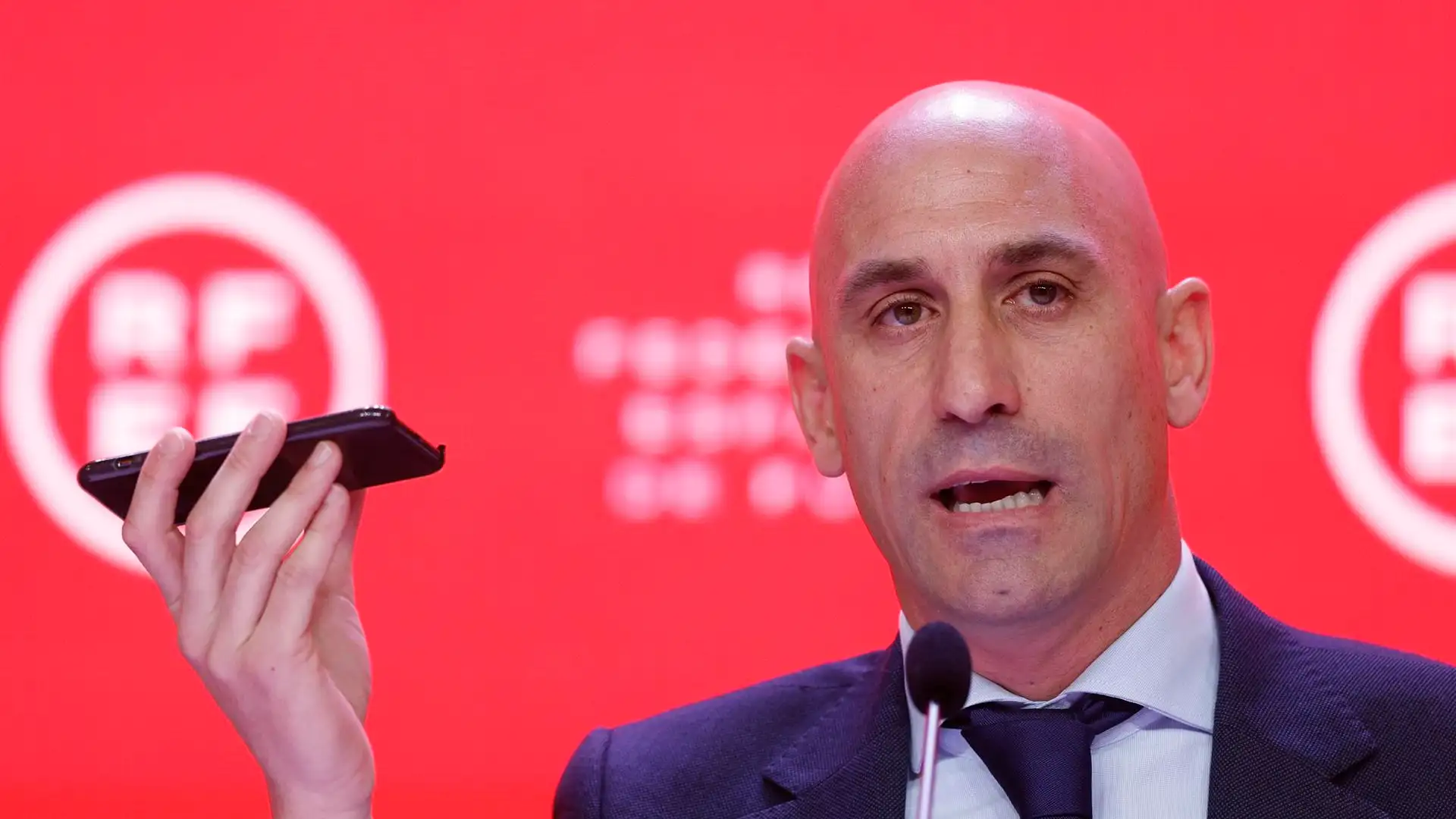 Luis Rubiales en rueda de prensa Luis Rubiales en rueda de prensa