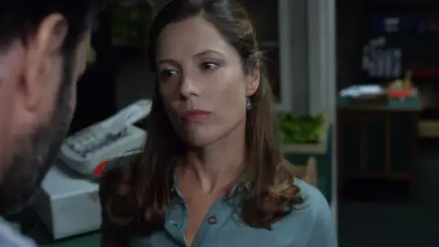 César destroza a Clara con su negativa: “Si lo intentara perdería a mi hija” César destroza a Clara con su negativa: “Si lo intentara perdería a mi hija”