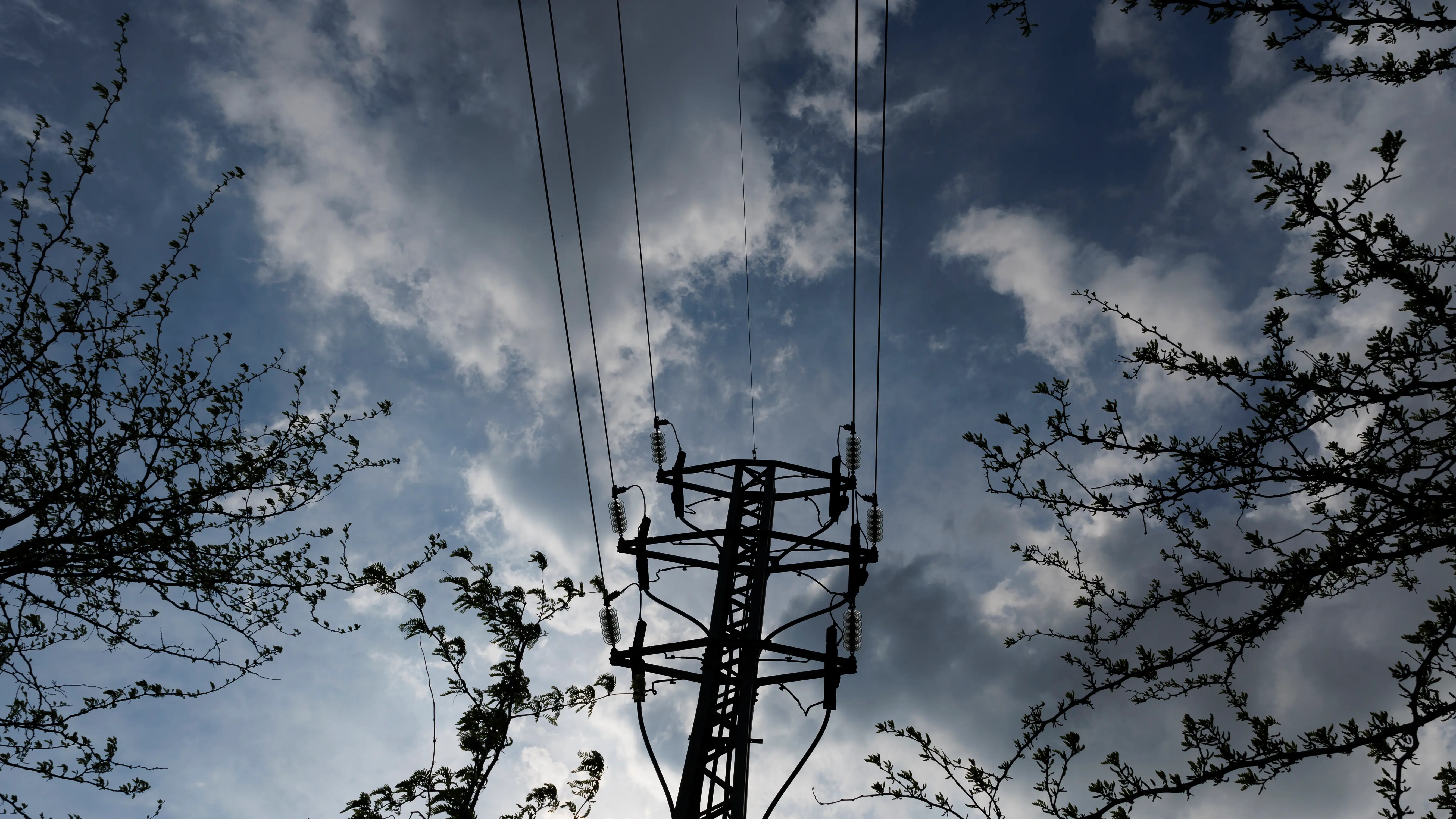 La luz sube este miércoles hasta 476,39 euros/MWh La luz sube este miércoles hasta 476,39 euros/MWh