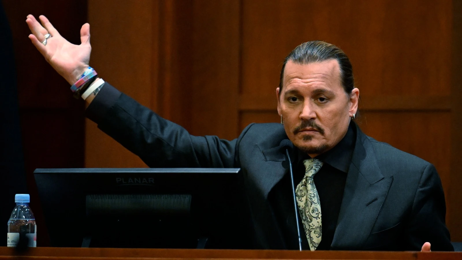 Johnny Depp declarando en el juicio contra Amber Heard Johnny Depp declarando en el juicio contra Amber Heard