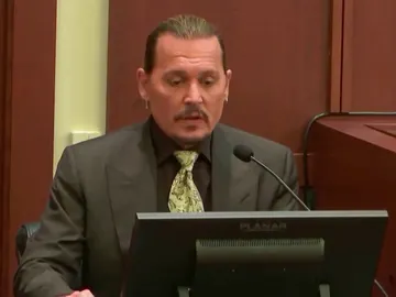 Johnny Depp, en el juicio contra su exmujer: "No he golpeado a una mujer en mi vida" Johnny Depp, en el juicio contra su exmujer: "No he golpeado a una mujer en mi vida"