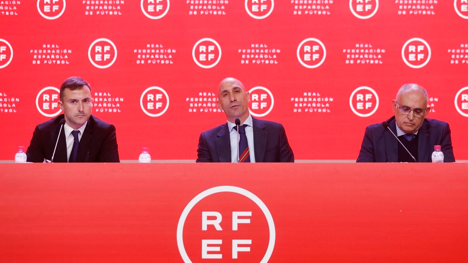 Así se realiza el reparto de dinero entre los clubes participantes de la Supercopa, según la Federación