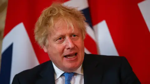 Boris Johnson será investigado sobre si mintió al Parlamento británico acerca las fiestas en Downing Street Boris Johnson será investigado sobre si mintió al Parlamento británico acerca las fiestas en Downing Street