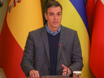  Pedro Sánchez en la rueda de prensa en Kiev tras reunirse con Zelenski