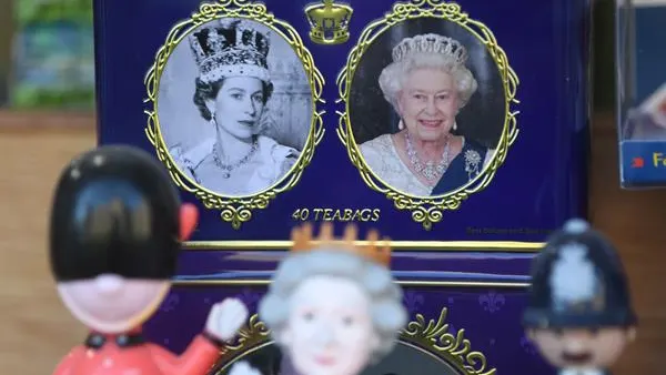 Souvenir de la Reina Isabel II 