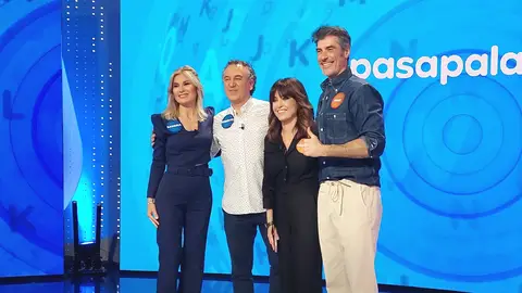 Las anécdotas con 'Pasapalabra' de Sandra Golpe, Helena Resano, Jorge Fernández y Roberto Brasero: "Es entretenimiento en familia" Las anécdotas con 'Pasapalabra' de Sandra Golpe, Helena Resano, Jorge Fernández y Roberto Brasero: "Es entretenimiento en familia"