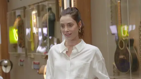 Cansu Dere, emocionada con el éxito de ‘Infiel’ en España: “Me encantaría vivir en Madrid” Cansu Dere, emocionada con el éxito de ‘Infiel’ en España: “Me encantaría vivir en Madrid”