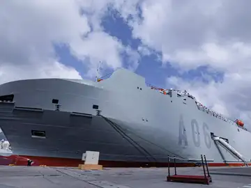 Así es el buque español Ysabel, el gigantesco barco que viaja con 200 toneladas de material militar para Ucraia Así es el buque español Ysabel, el gigantesco barco que viaja con 200 toneladas de material militar para Ucraia