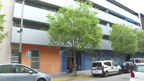 Detienen a un hombre en Gandía por dejar encerradas en casa a sus gemelas de dos años durante horas Detienen a un hombre en Gandía por dejar encerradas en casa a sus gemelas de dos años durante horas