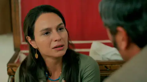 Saniye descubre la carta que recibió Gaffur: “¿Te vas a Alemania?” Saniye descubre la carta que recibió Gaffur: “¿Te vas a Alemania?”