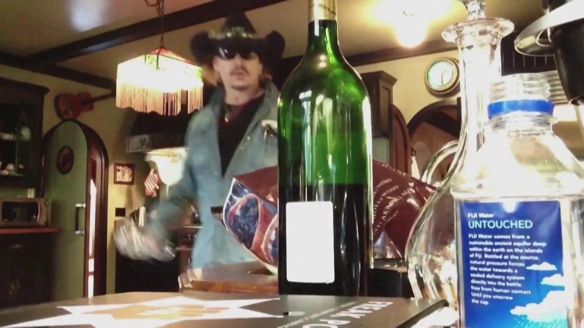 El v&iacute;deo de un violento Johnny Depp mostrado en el juicio contra Amber Heard