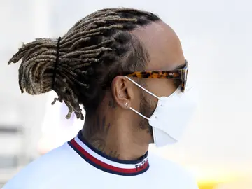 Lewis Hamilton 'se pasa' al fútbol: "Quiero comprar el Chelsea" Lewis Hamilton 'se pasa' al fútbol: "Quiero comprar el Chelsea"