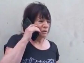 Un hombre se reencuentra con su madre biológica 48 años después en una llamada telefónica: "Te amo con toda mi alma"