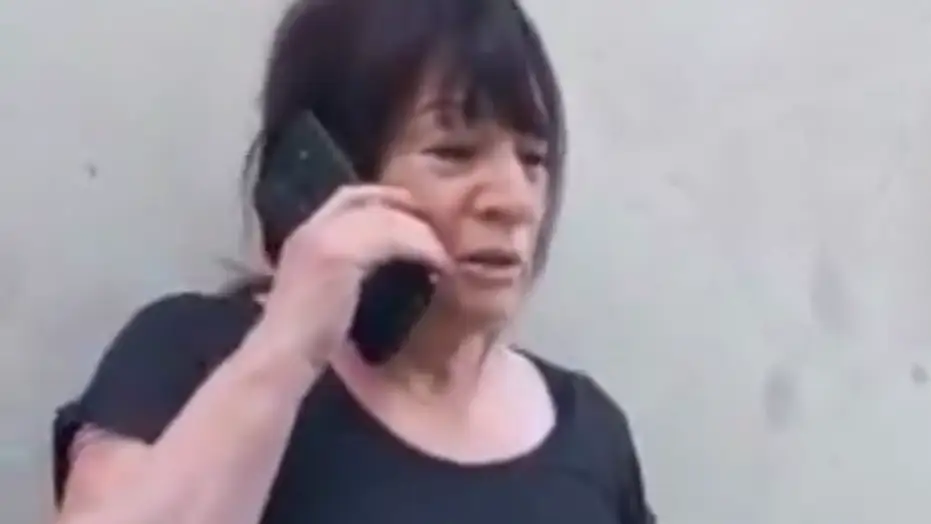 Un hombre se reencuentra con su madre biológica 48 años después en una llamada telefónica: "Te amo con toda mi alma" Un hombre se reencuentra con su madre biológica 48 años después en una llamada telefónica: "Te amo con toda mi alma"