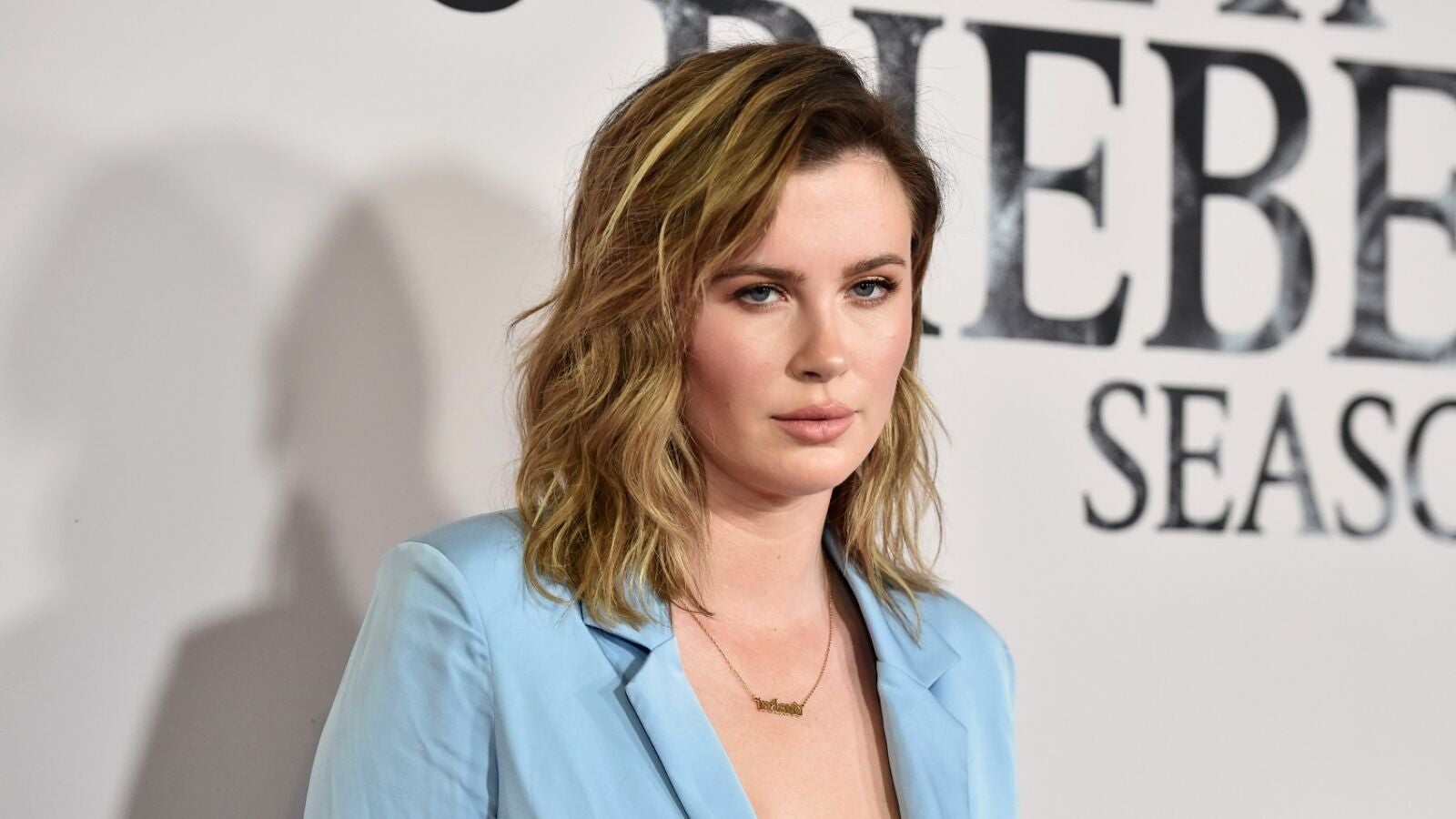 El vídeo de Ireland Baldwin bailando donde presume de embarazo con la tripita al descubierto